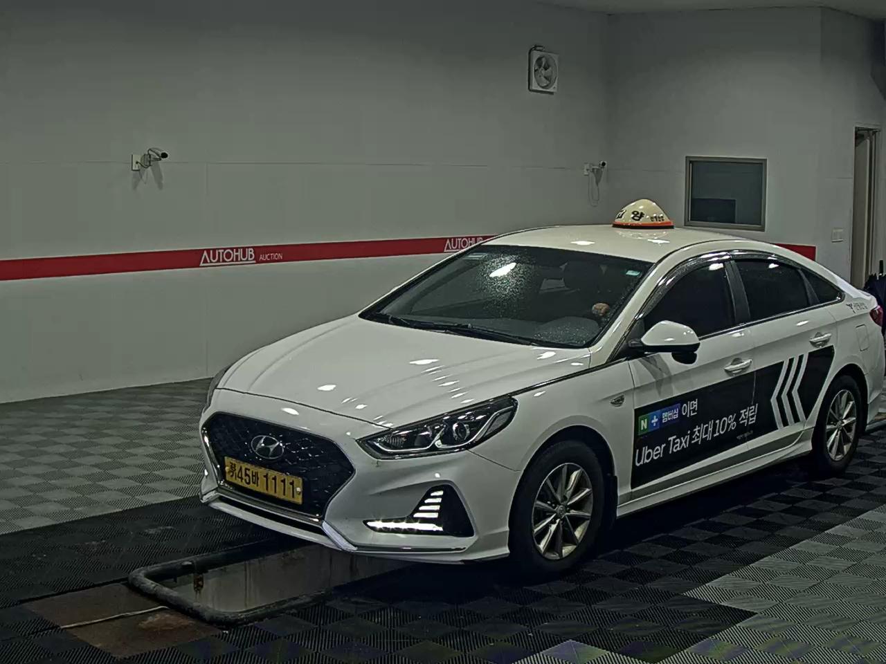 HYUNDAI LF SONATA RISE LPi TAXI CORPORATE