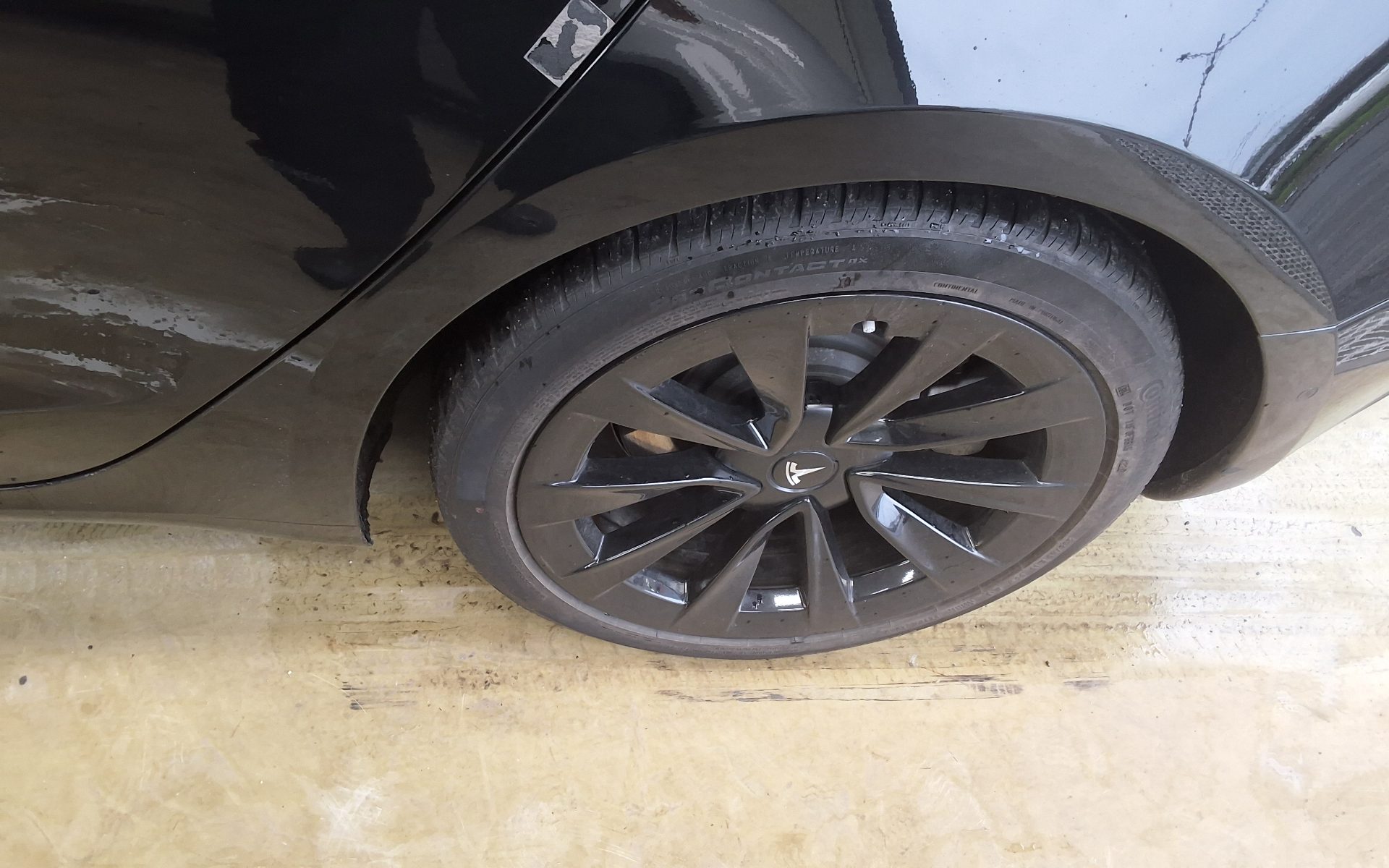 2021 - tesla model 3