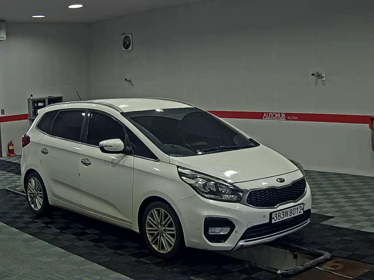 2018 - kia carens