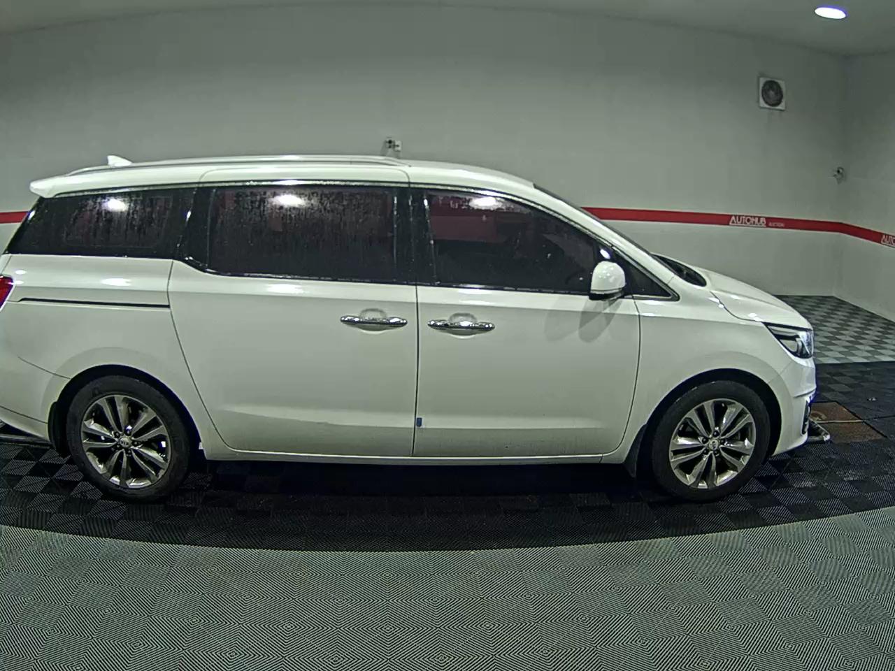2018 - kia carnival