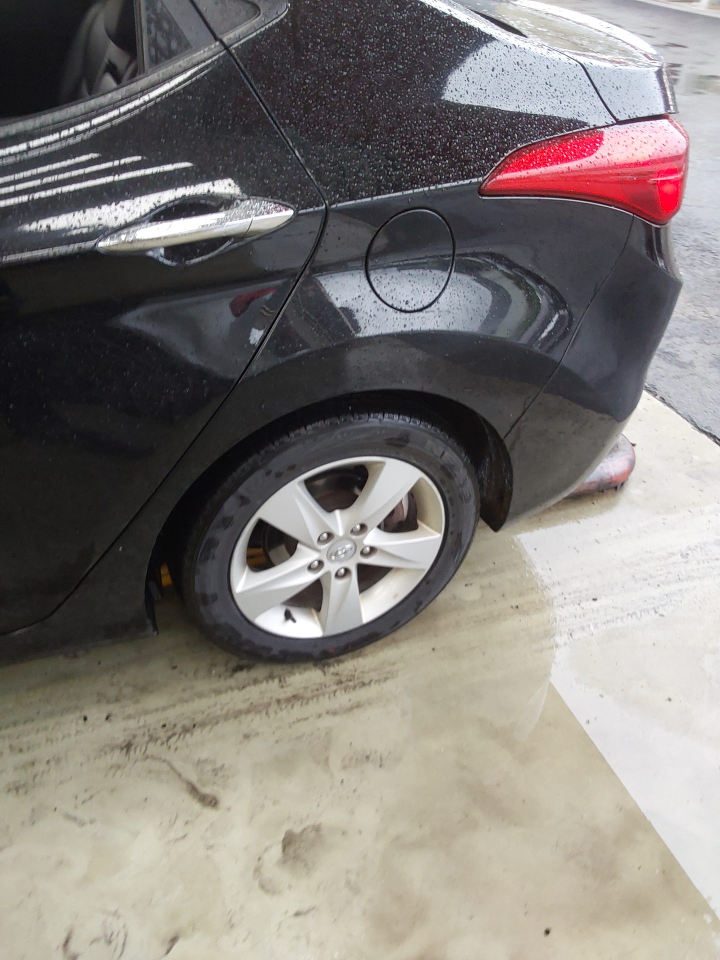 2011 - hyundai avante