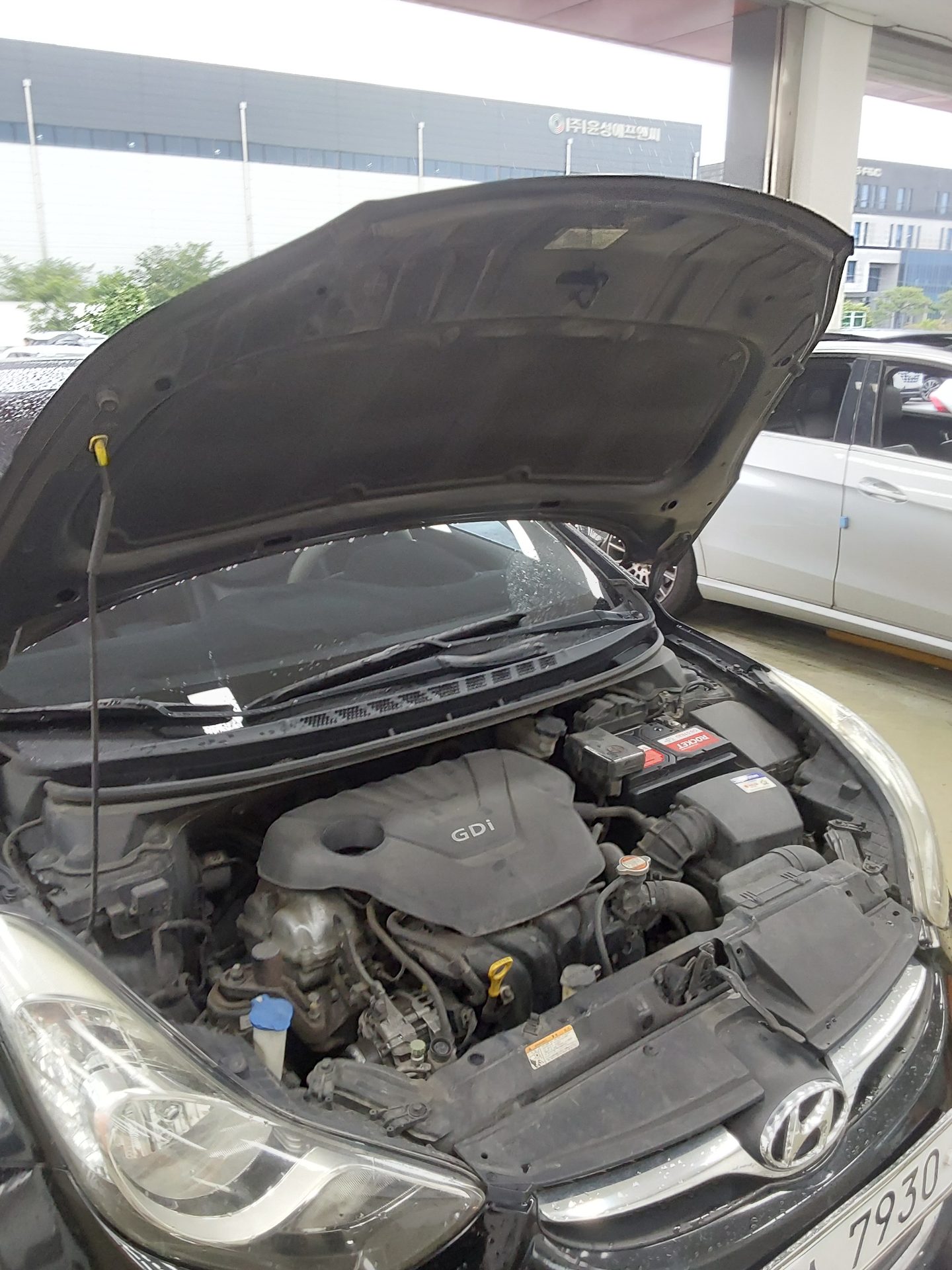 2011 - hyundai avante