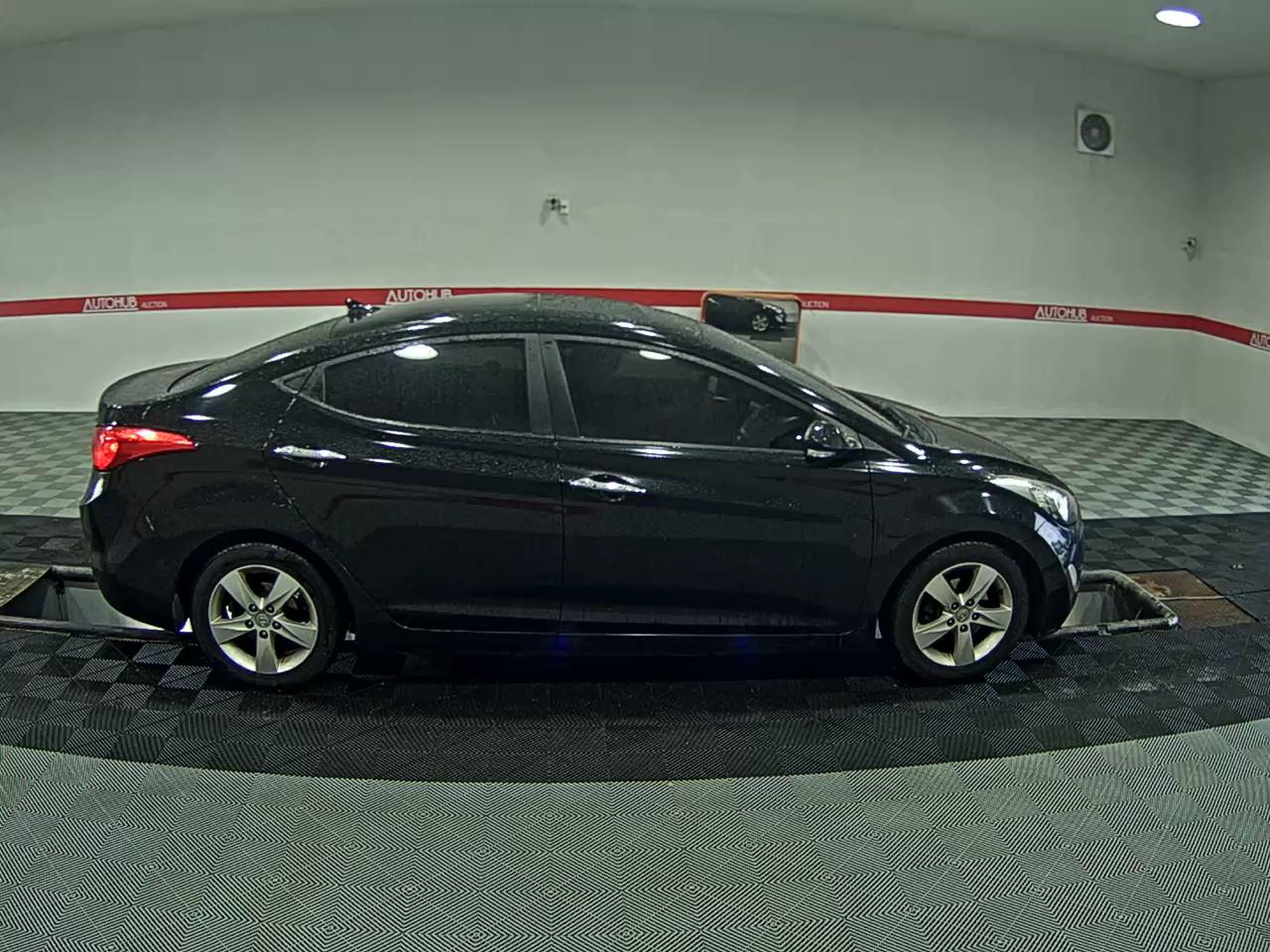 2011 - hyundai avante