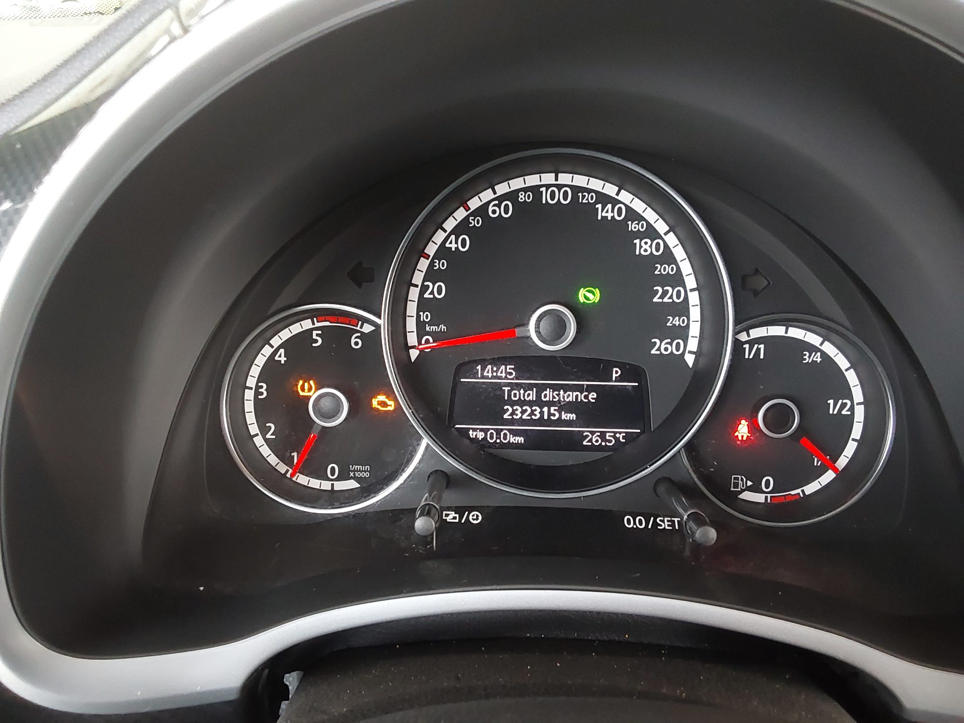 2013 - volkswagen beetle