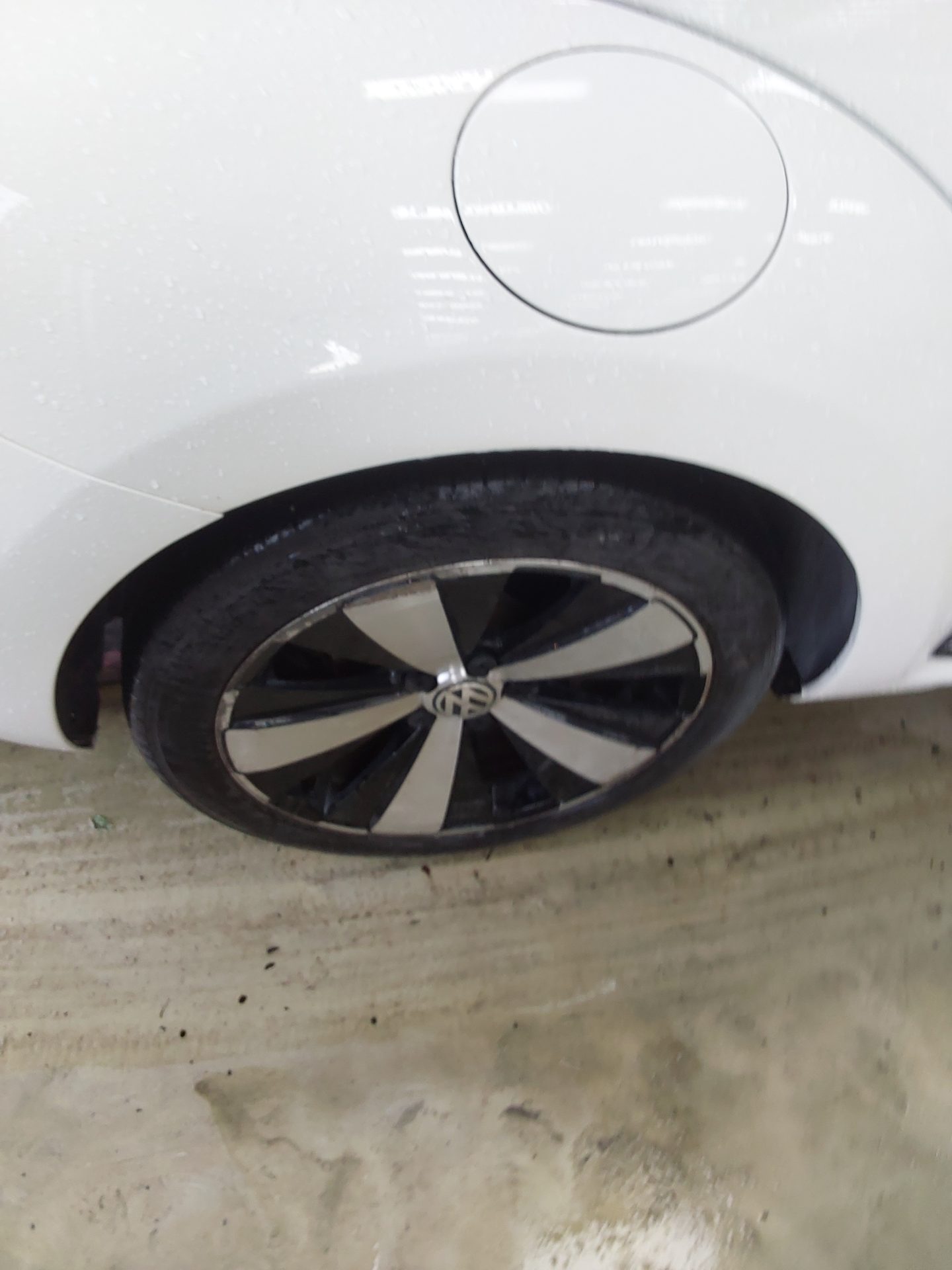 2013 - volkswagen beetle