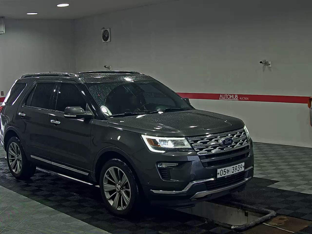 2018 - ford explorer