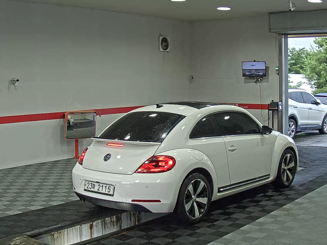 2013 - volkswagen beetle