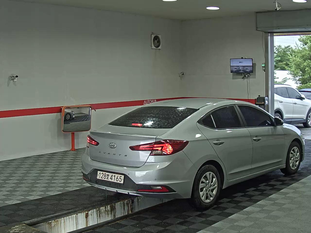 2020 - hyundai avante
