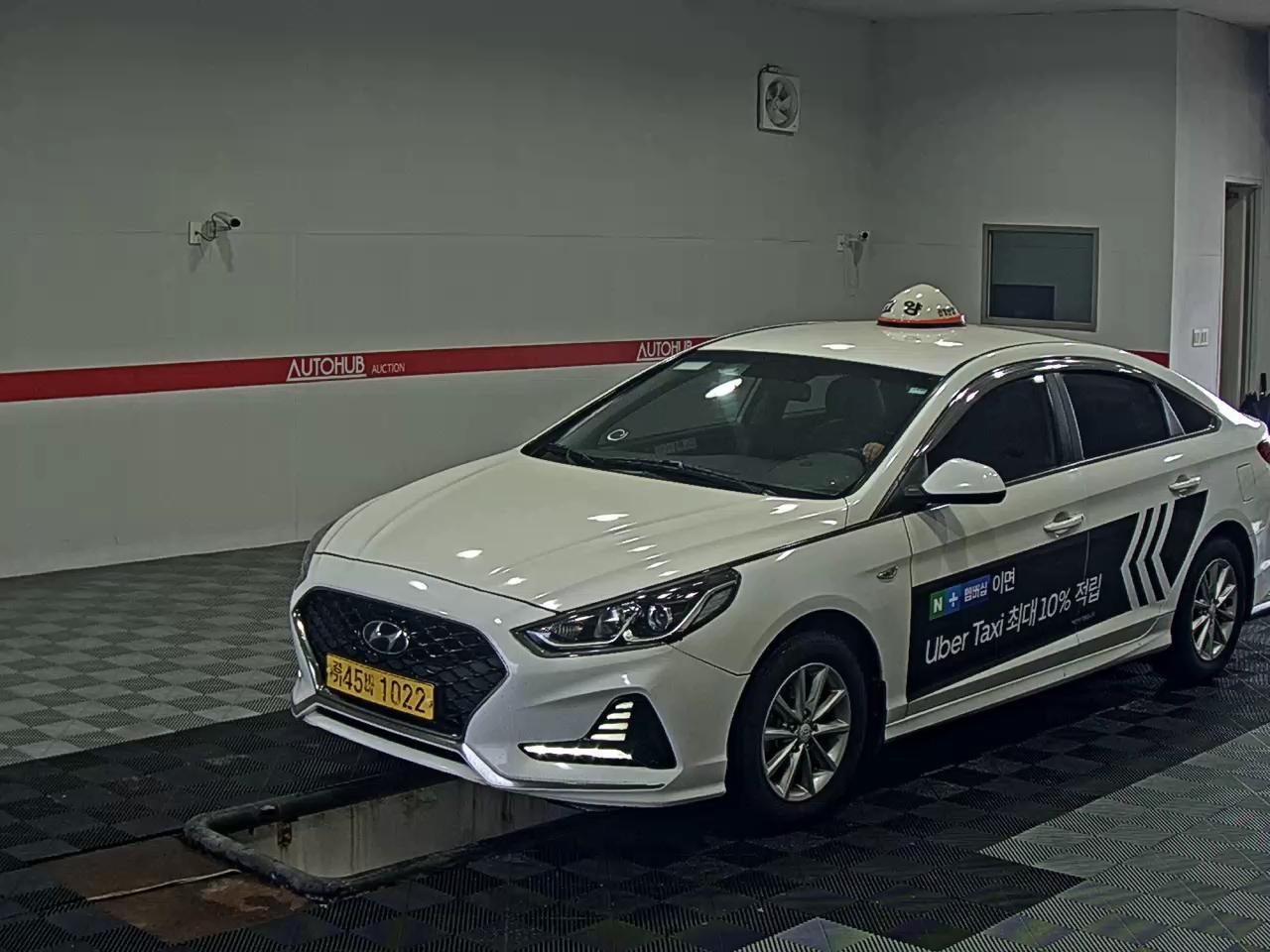HYUNDAI LF SONATA RISE LPi TAXI CORPORATE