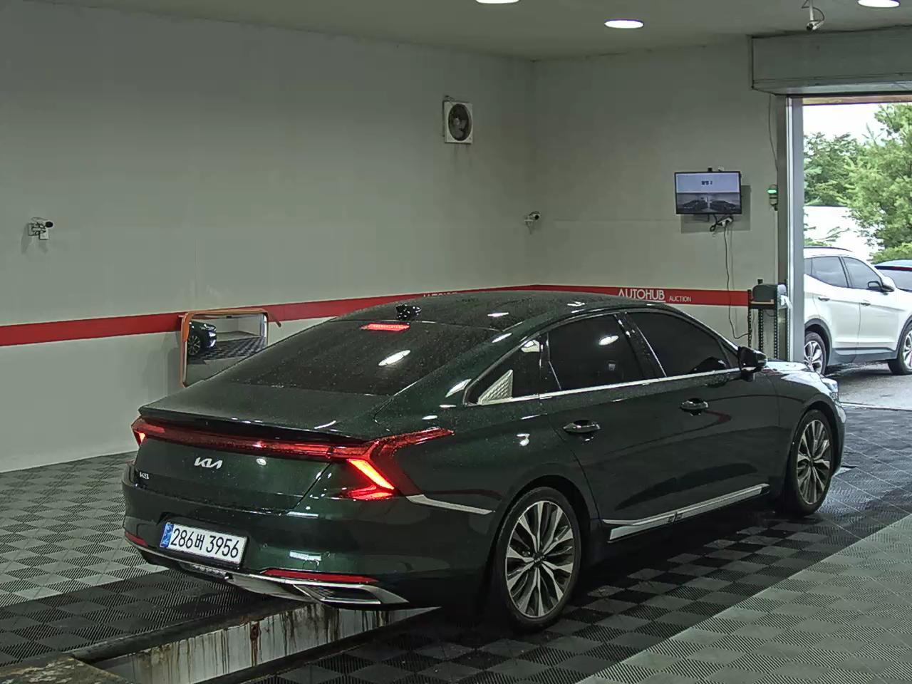 2022 - kia k8