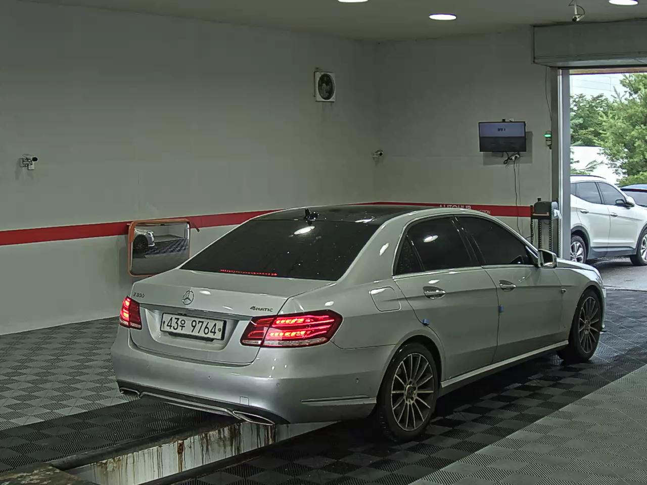 2016 - mercedes-benz e300
