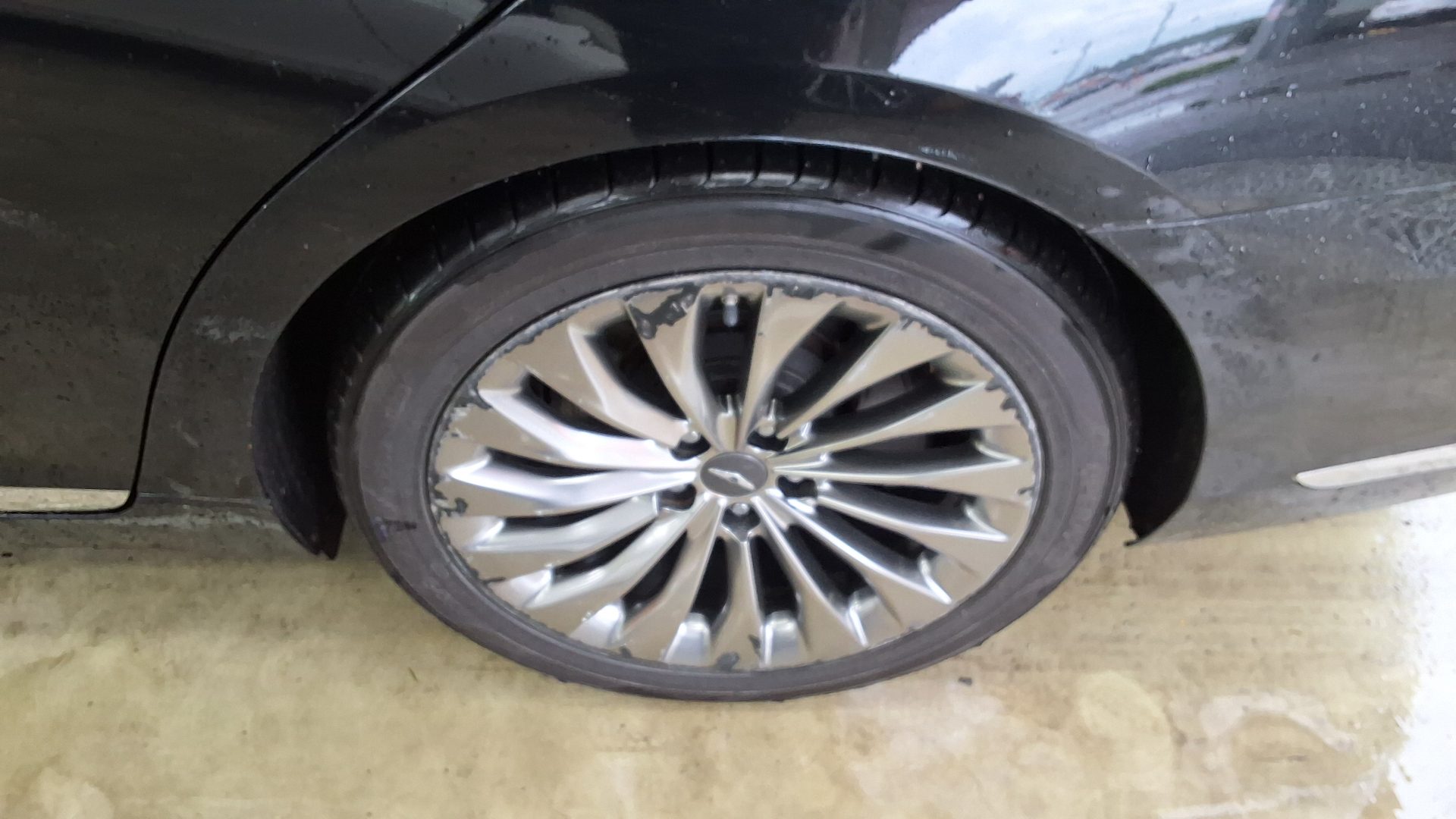 2016 - genesis eq900