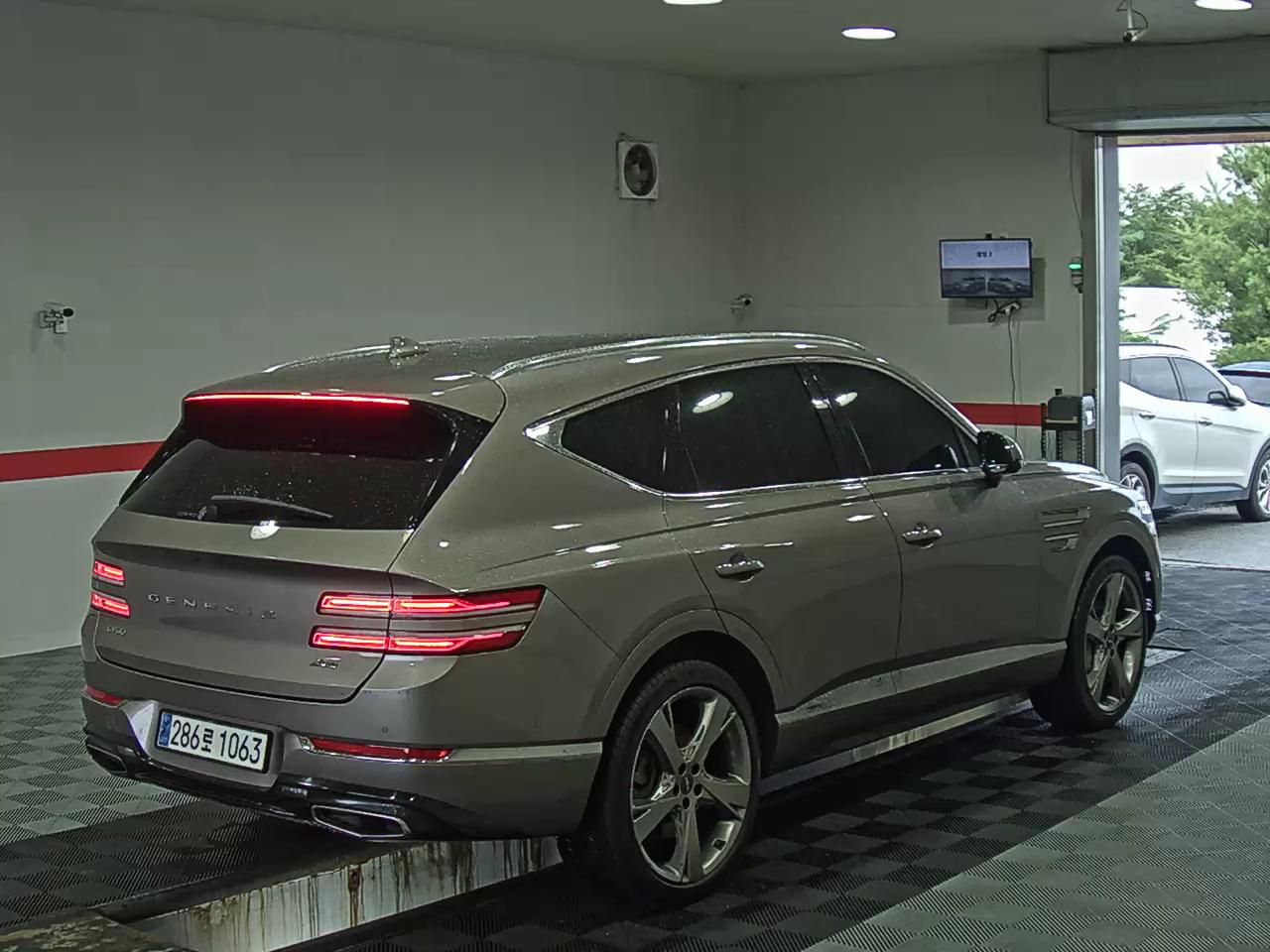 2020 - genesis gv80