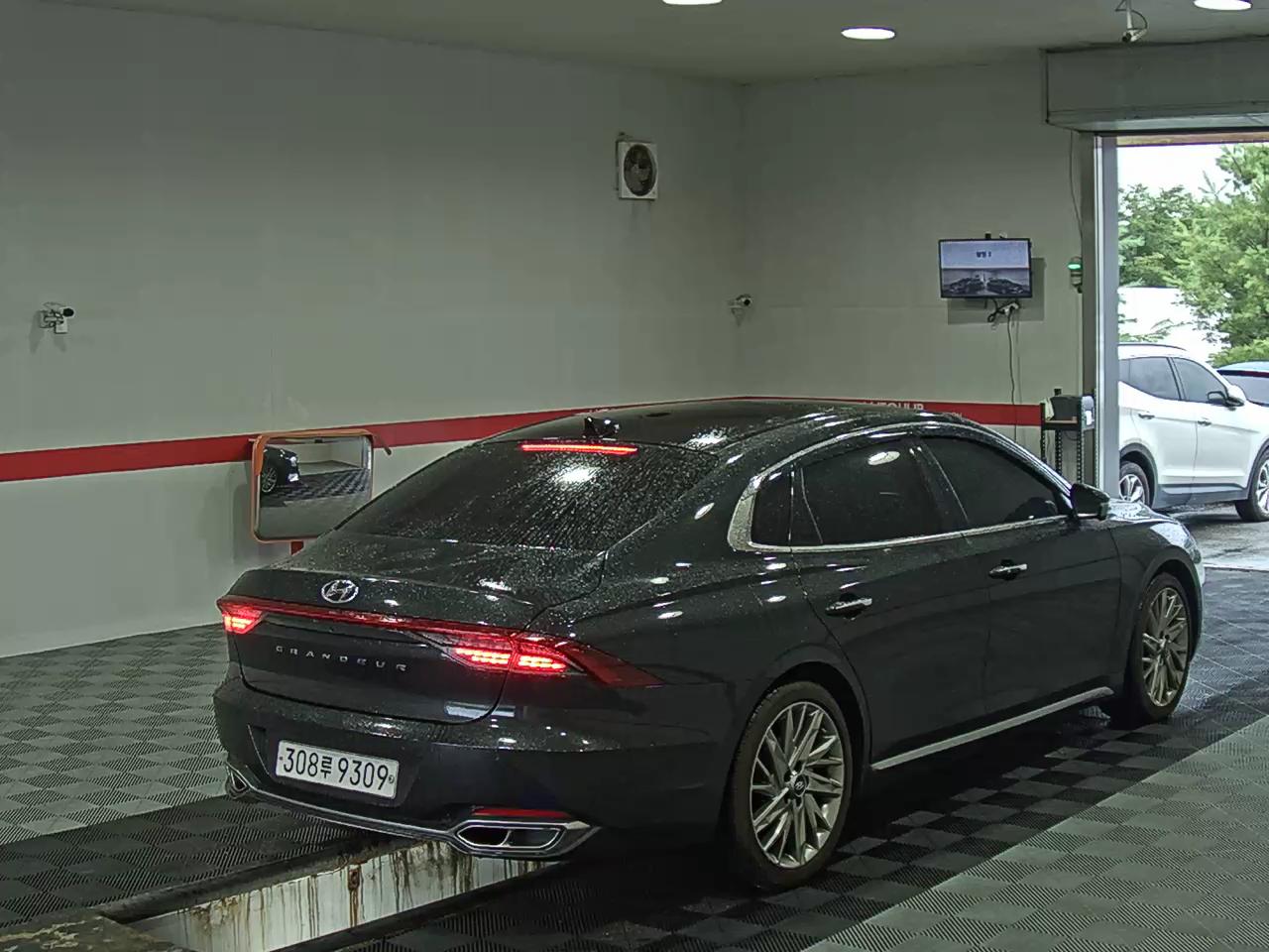 2021 - hyundai grandeur