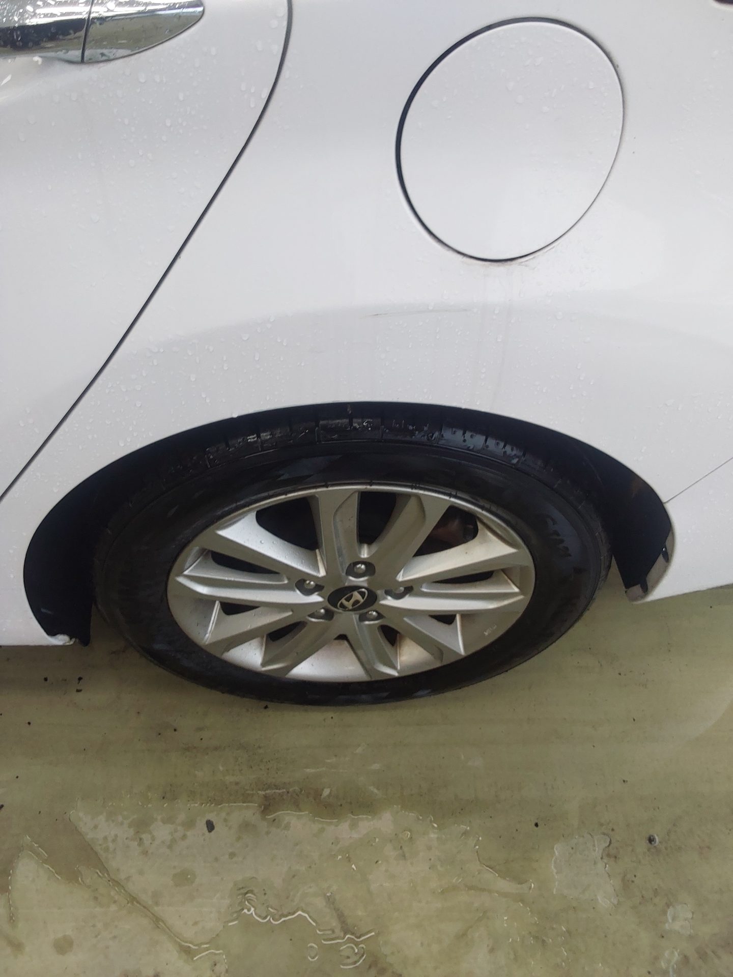 2015 - hyundai avante