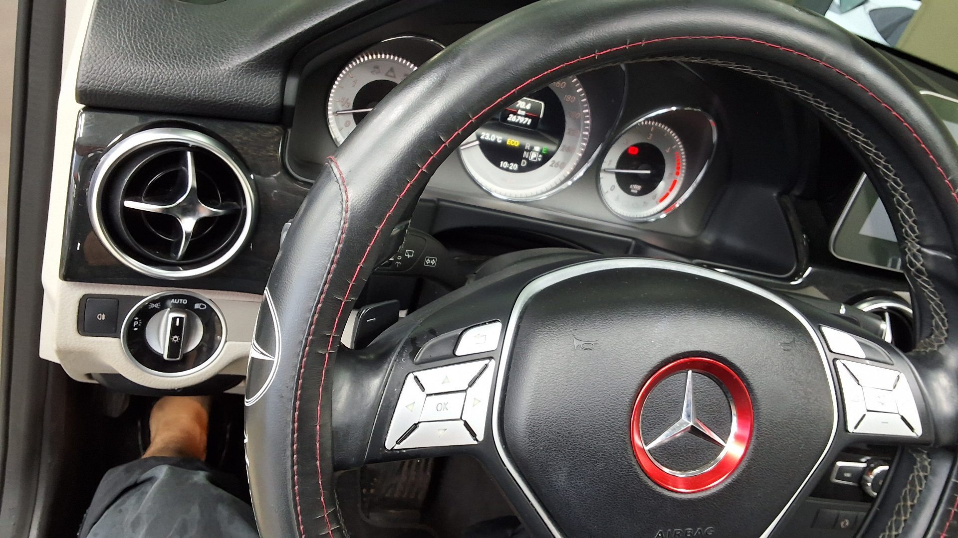 2013 - mercedes-benz glk220