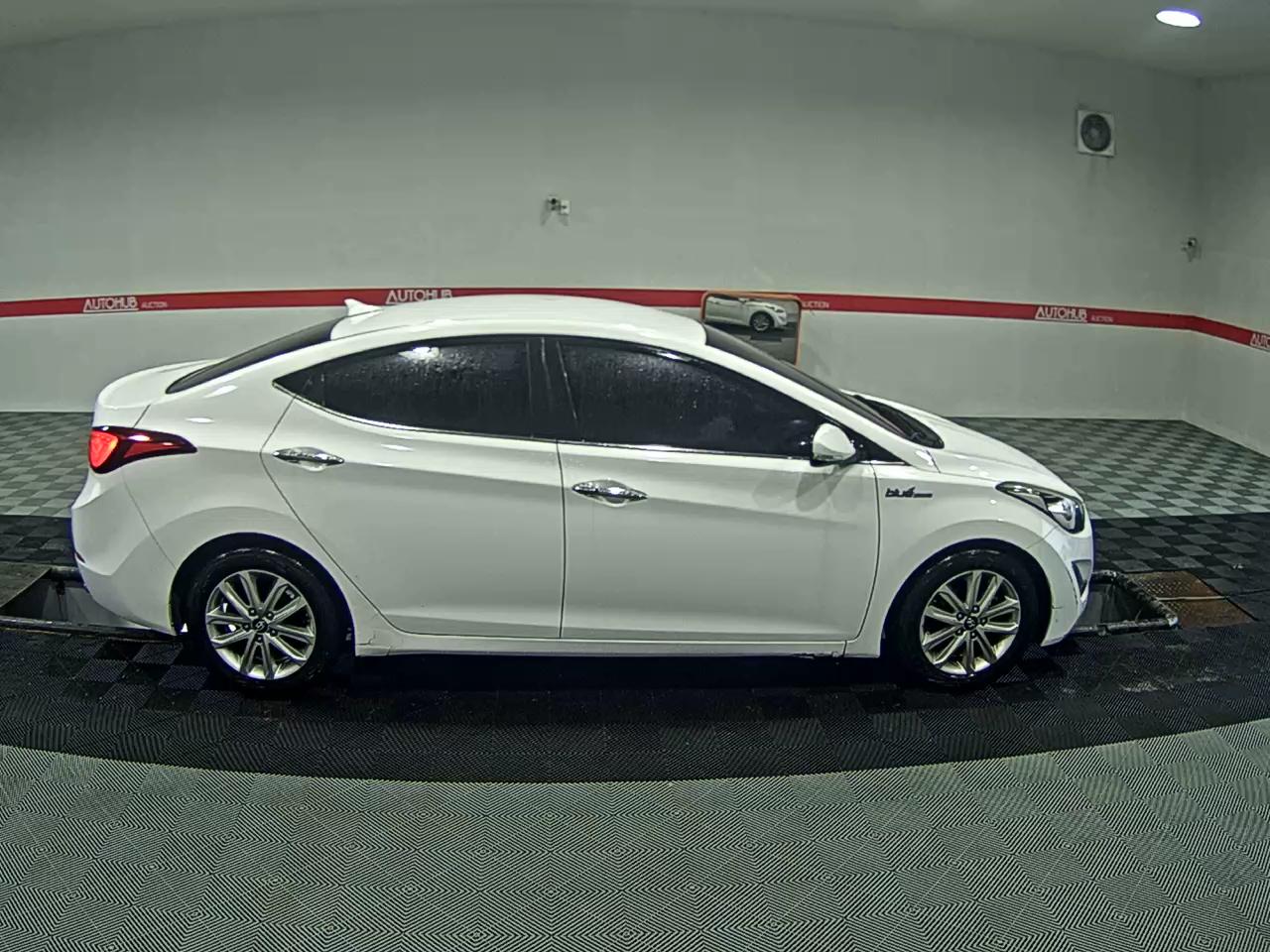 2015 - hyundai avante