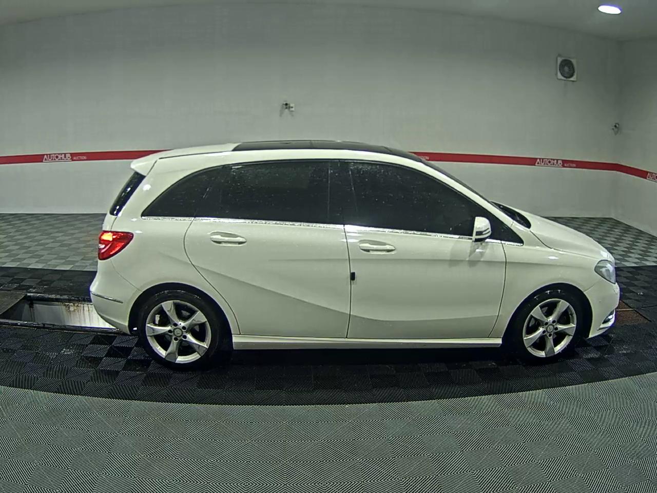2013 - mercedes-benz b200
