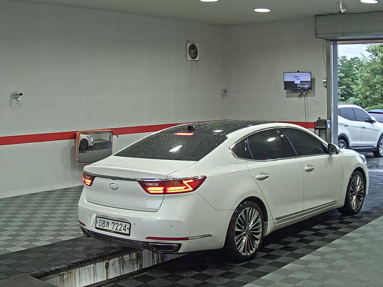 2017 - kia k7