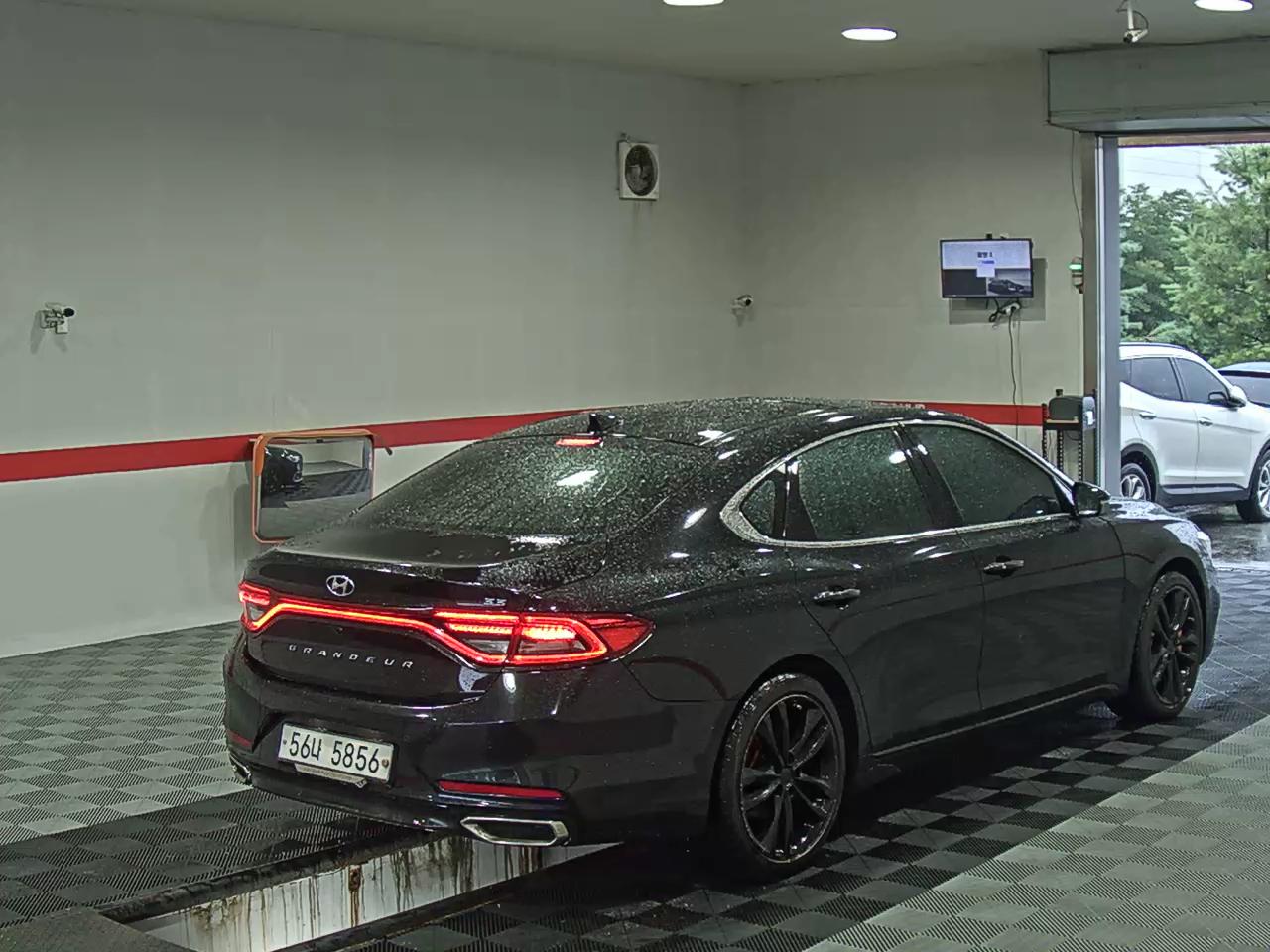 2019 - hyundai grandeur