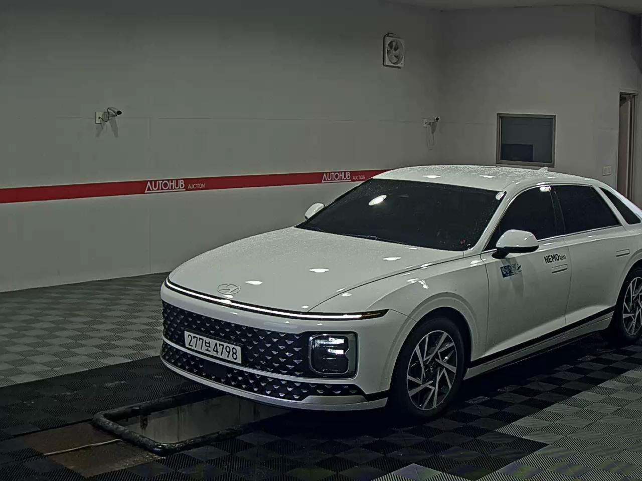 HYUNDAI GRANDEUR LPi COMMERCIAL MODEL