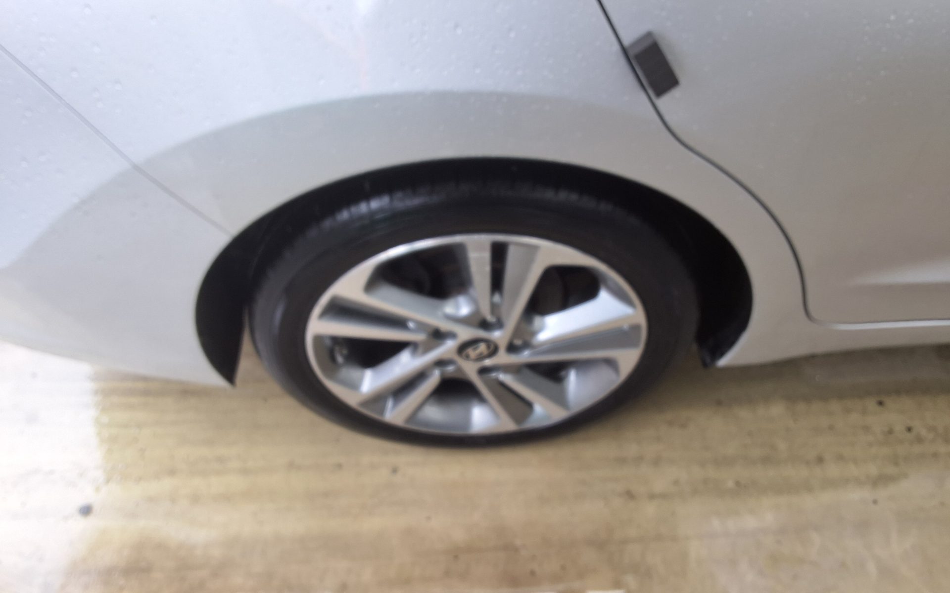 2017 - hyundai avante