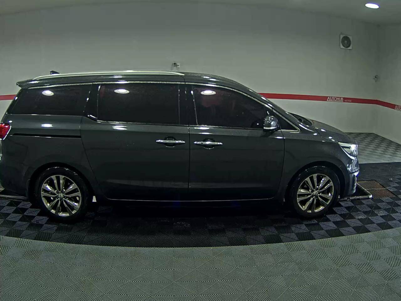 2017 - kia carnival