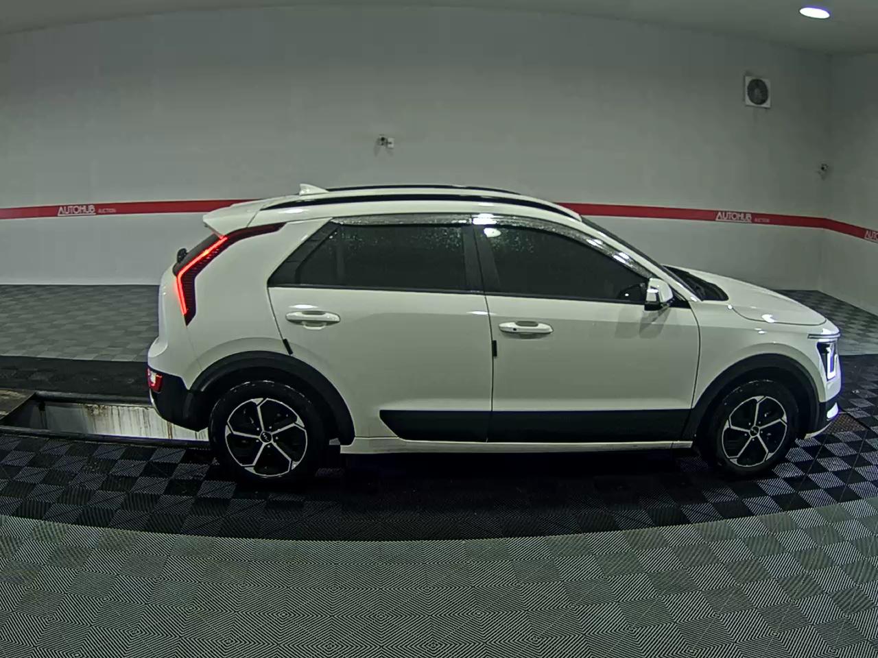 2024 - kia niro