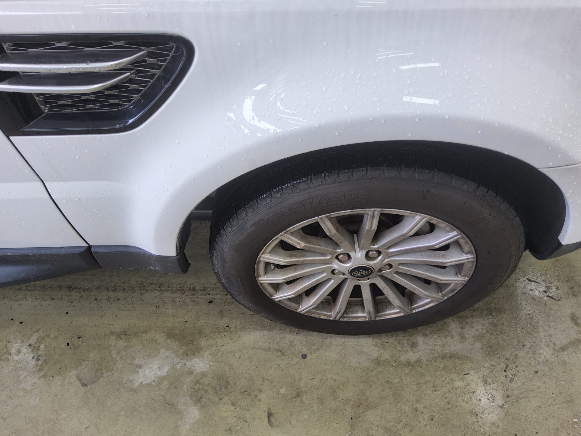 2012 - land rover range rover