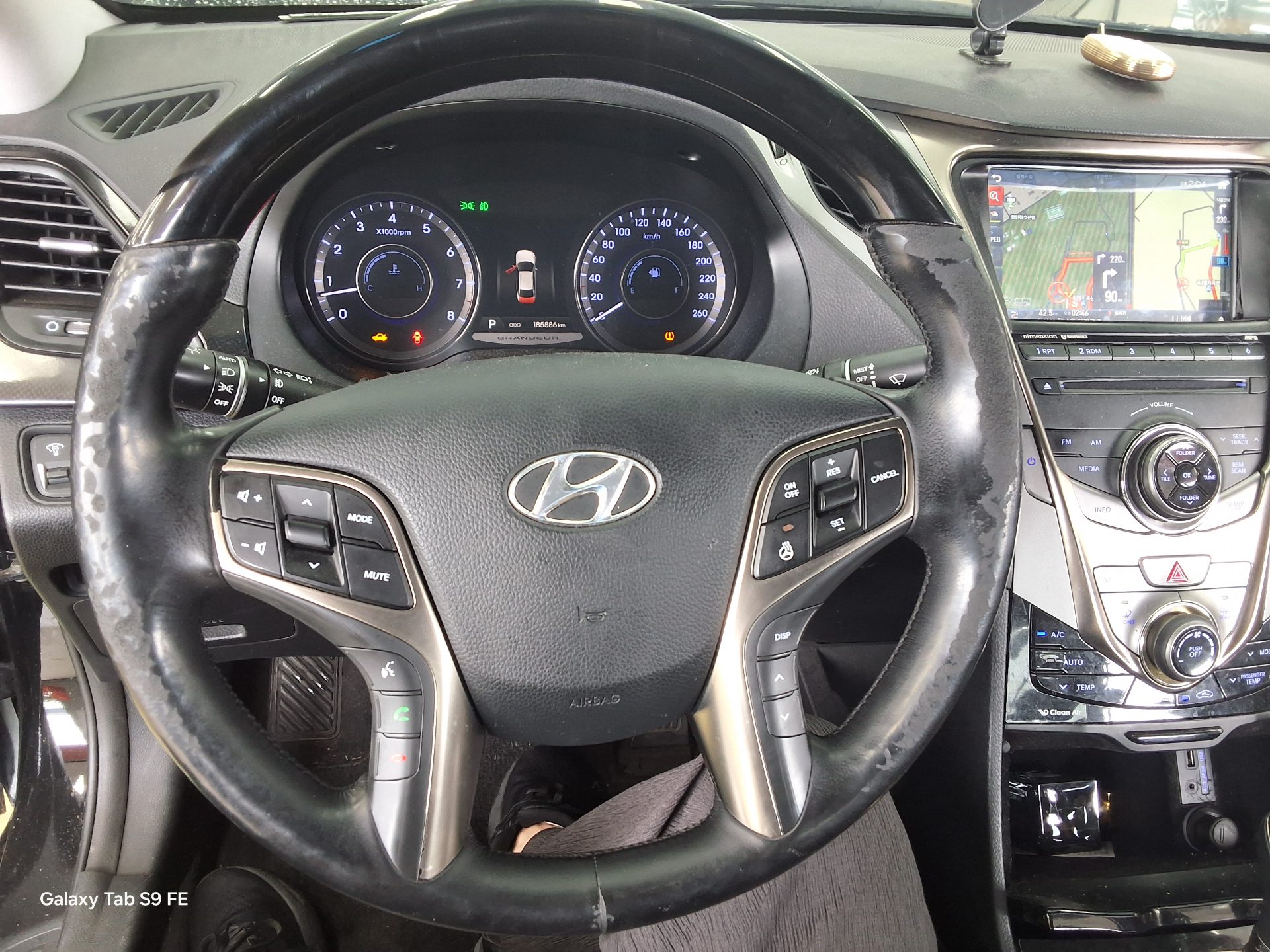 2011 - hyundai grandeur