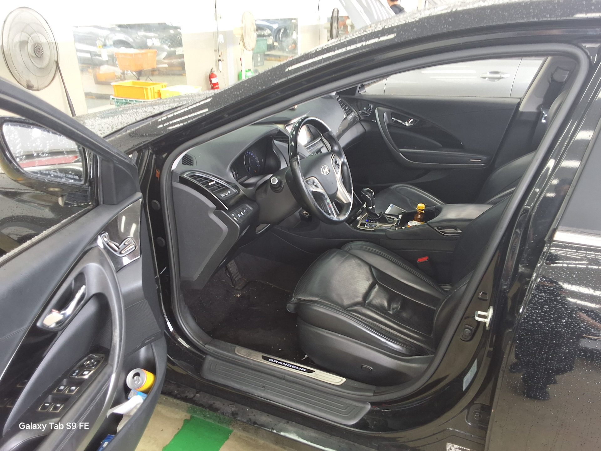2011 - hyundai grandeur