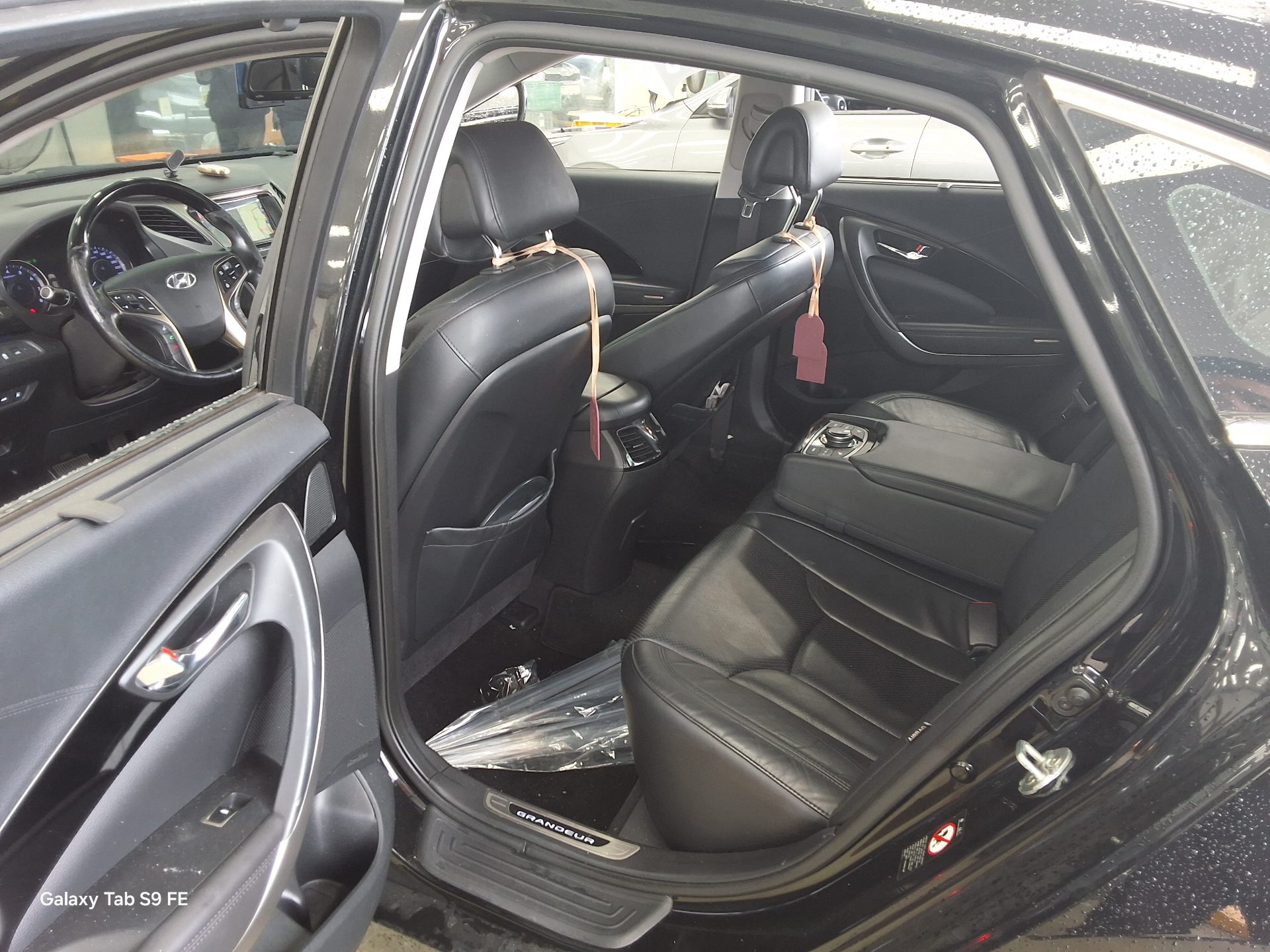 2011 - hyundai grandeur