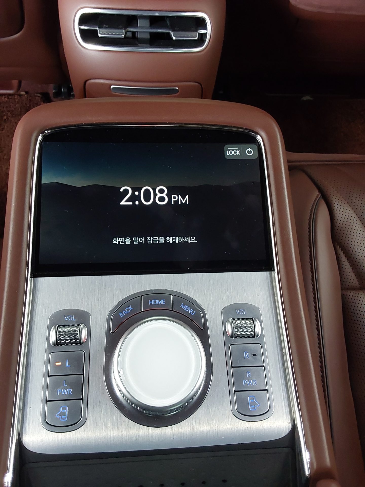 جينيسيس G90 2023 — صورة 21