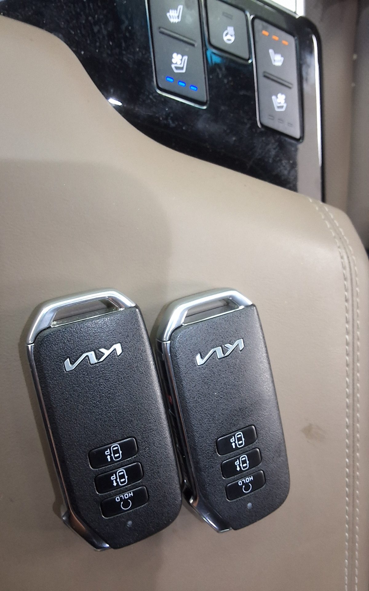 2023 - kia k8