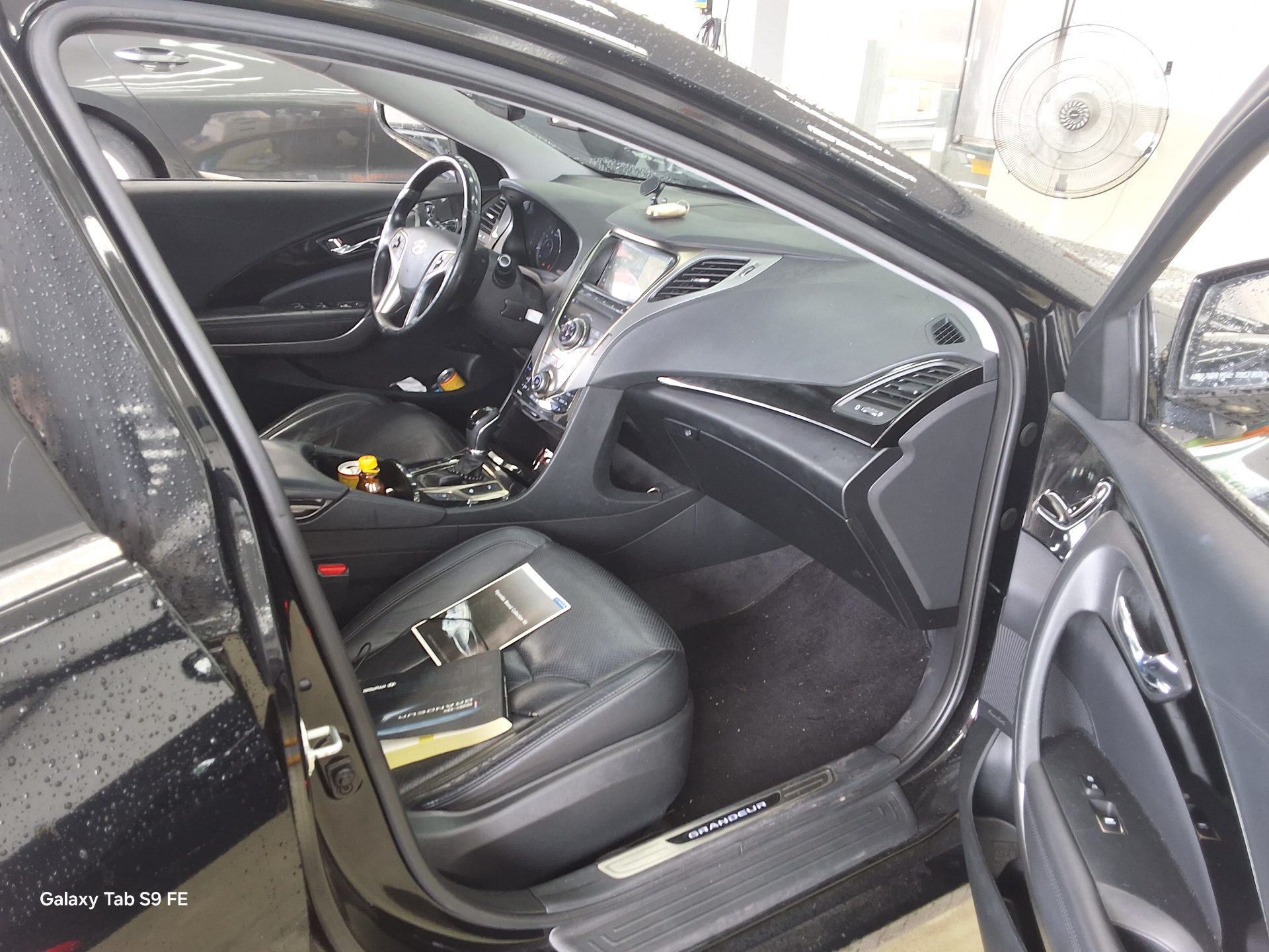 2011 - hyundai grandeur