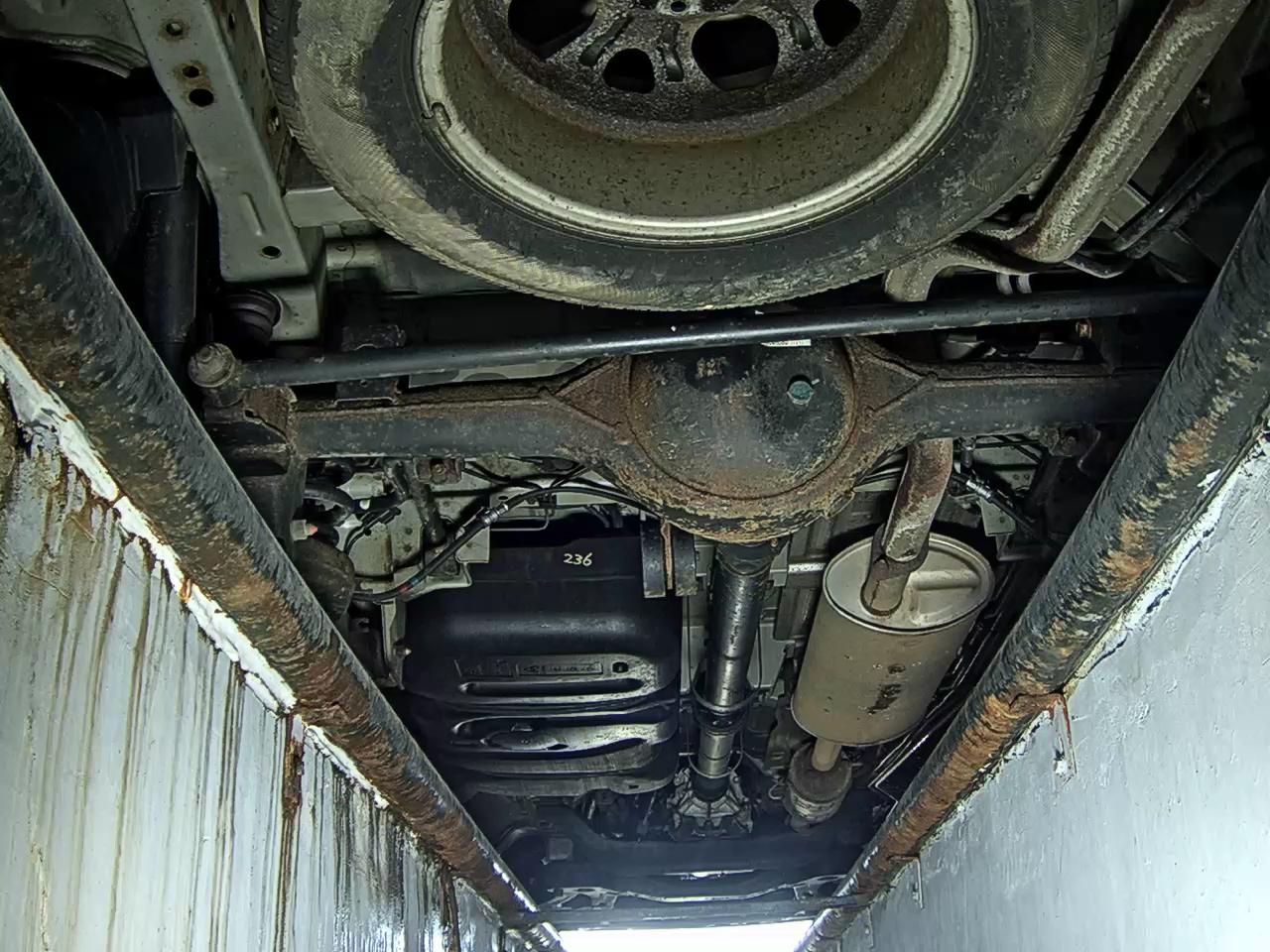 2012 - hyundai grand starex