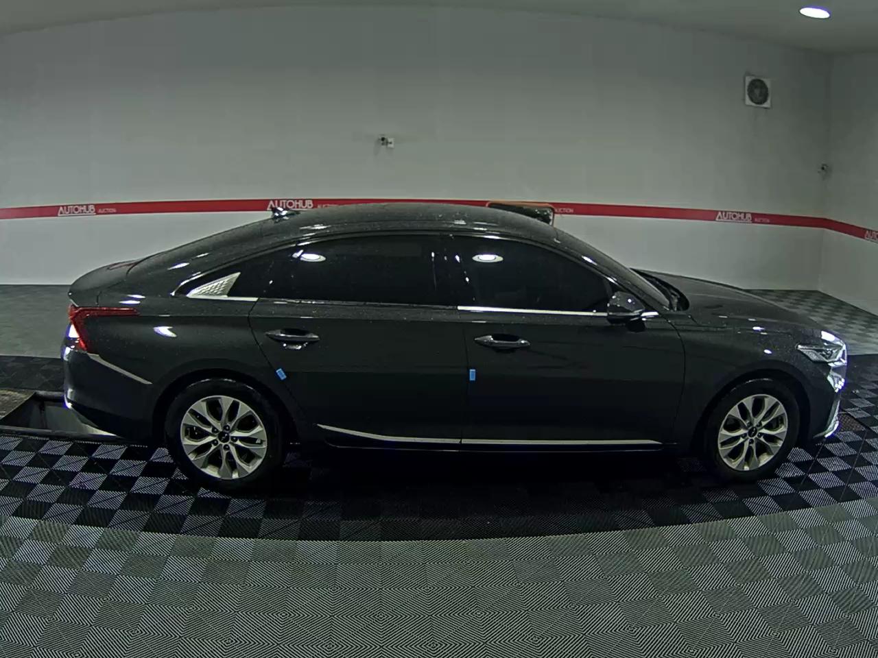 2023 - kia k8
