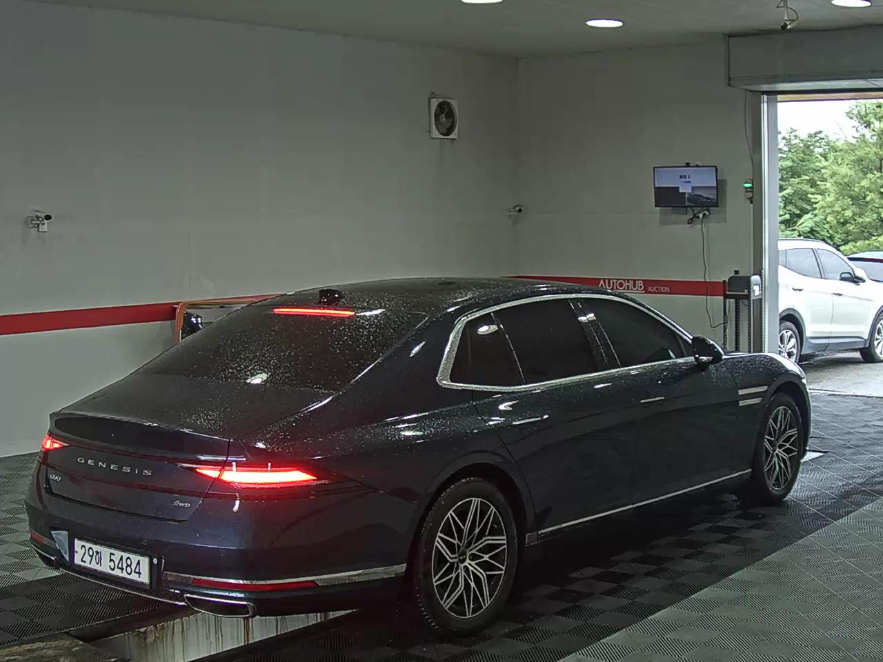 جينيسيس G90 2023 — صورة 13