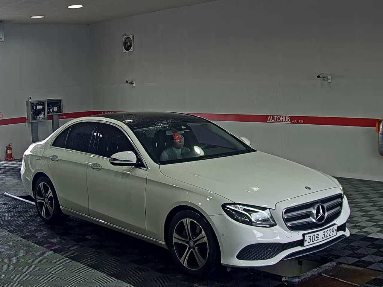 2017 - mercedes-benz e300