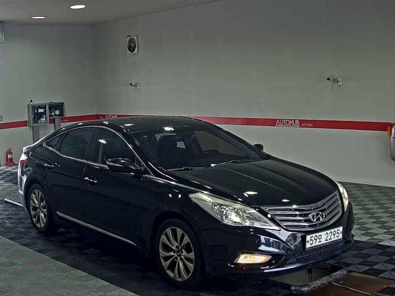 2011 - hyundai grandeur