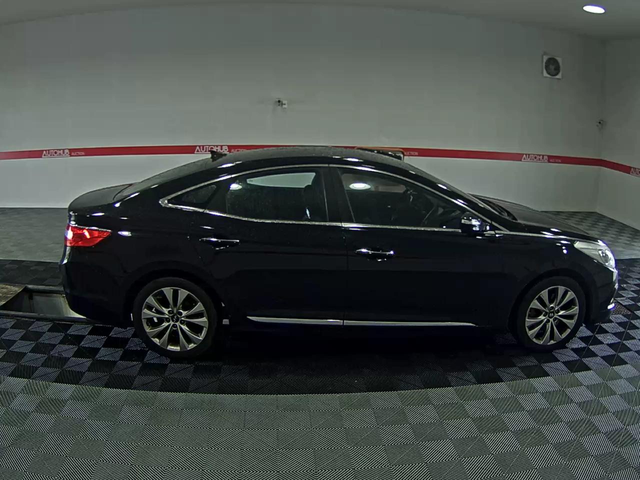 2011 - hyundai grandeur