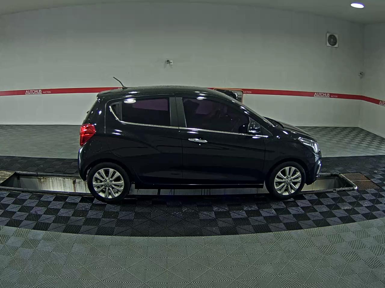 2016 - chevrolet spark