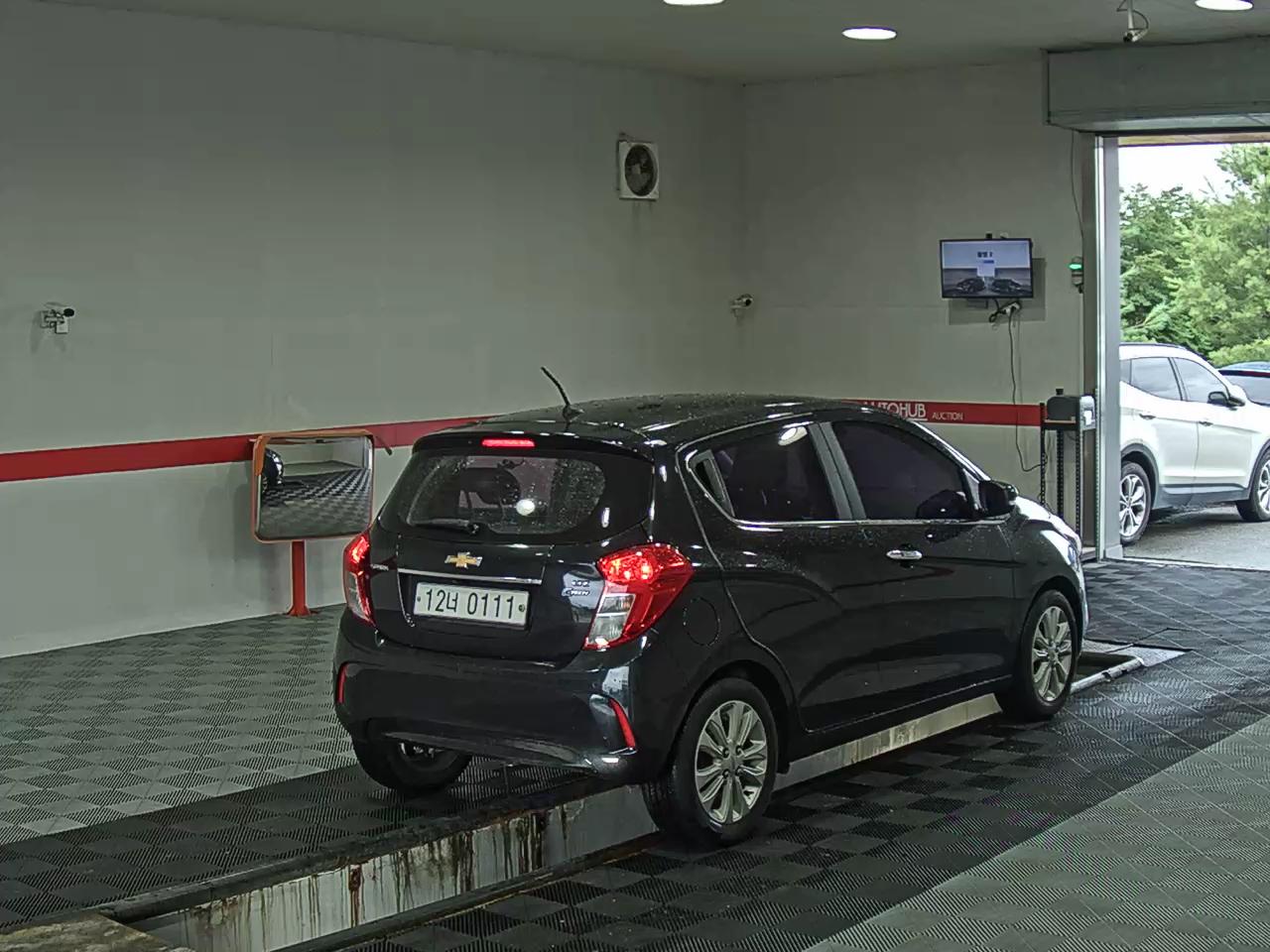 2016 - chevrolet spark
