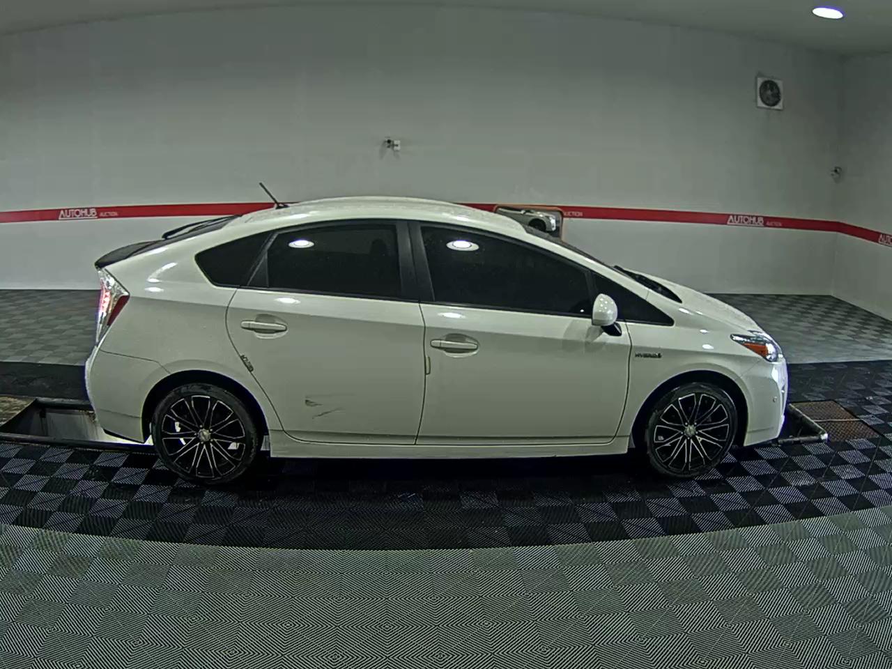 2010 - toyota prius