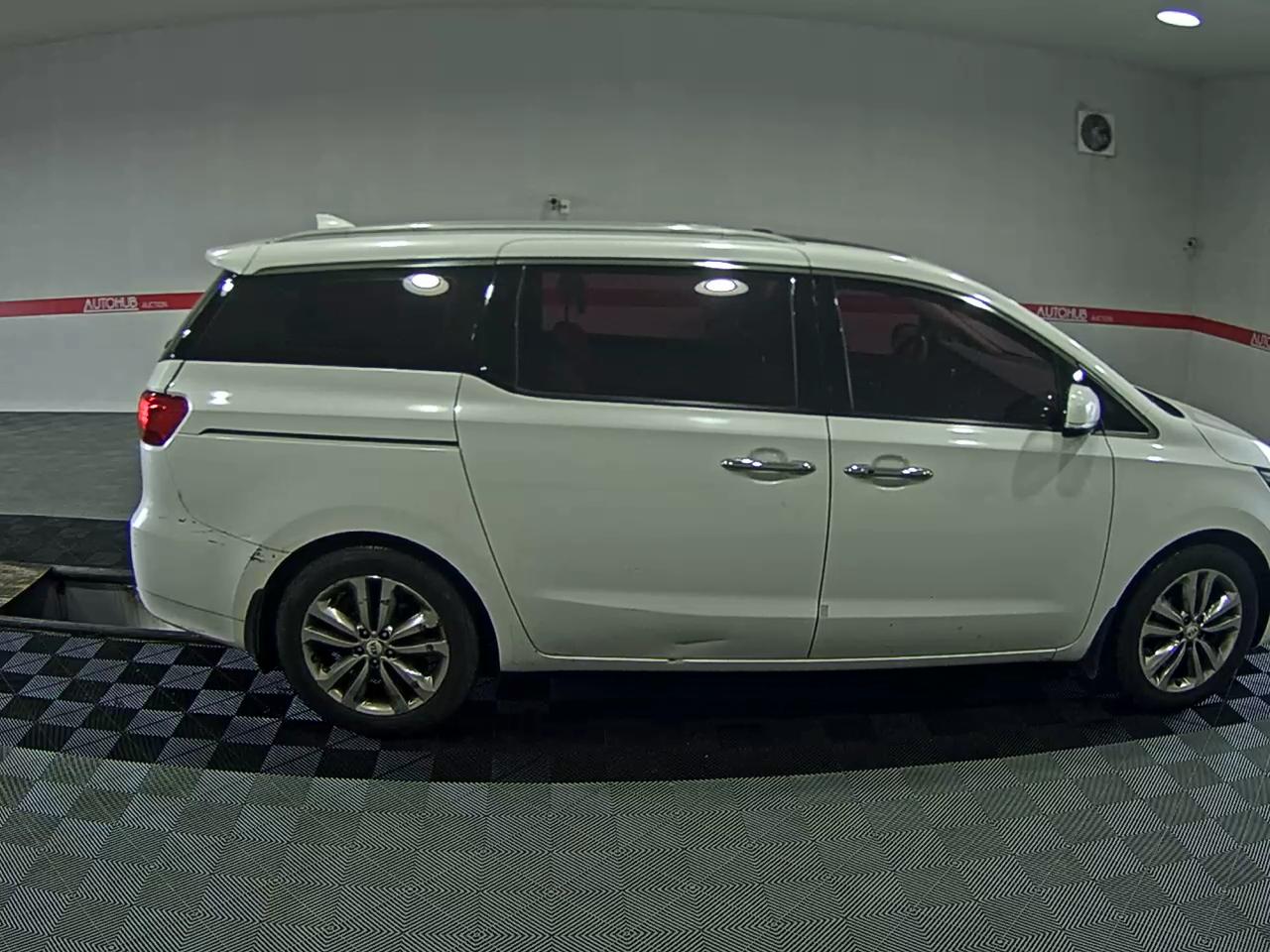 2017 - kia carnival