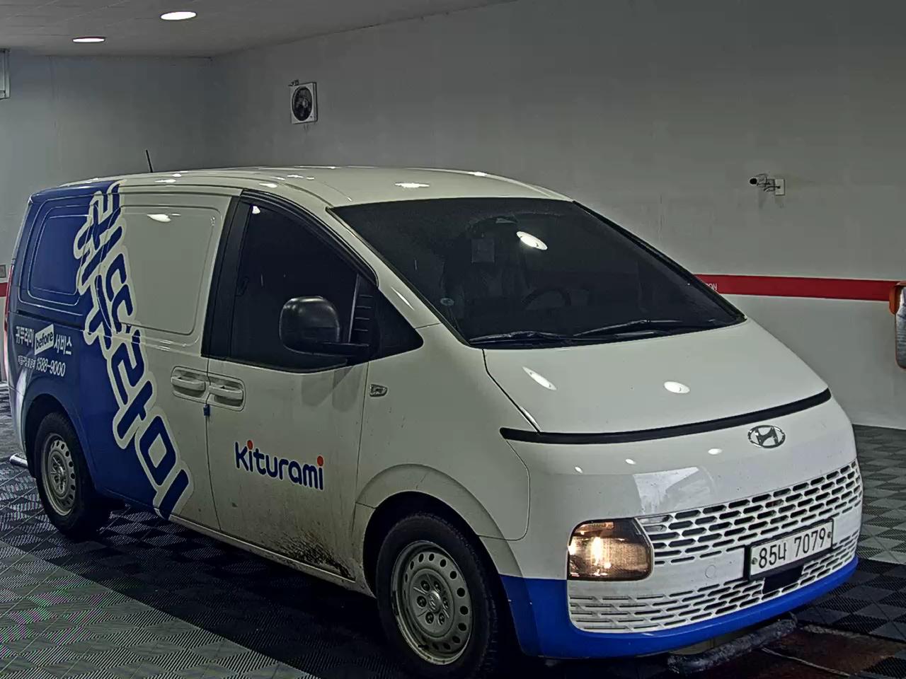 2022 - hyundai staria