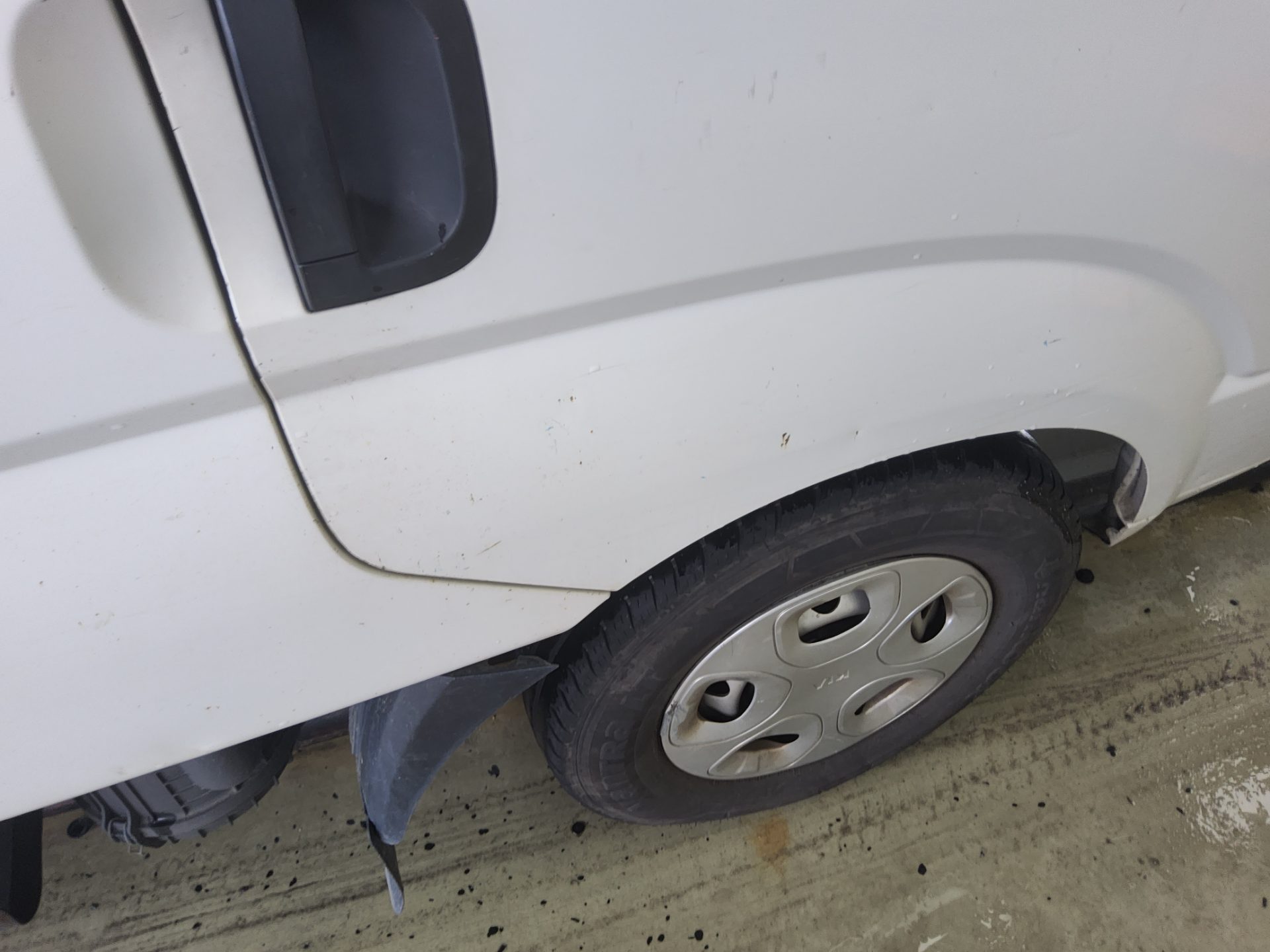 2016 - kia bongo