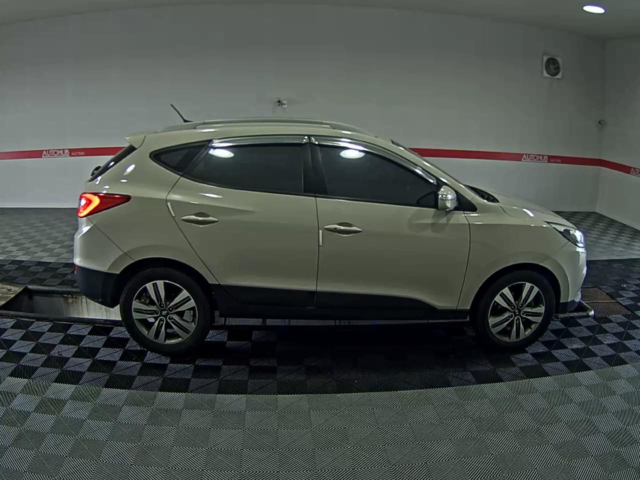 2014 - hyundai tucson