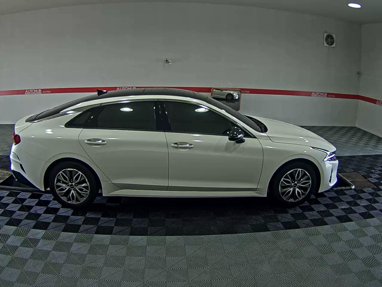2022 - kia k5