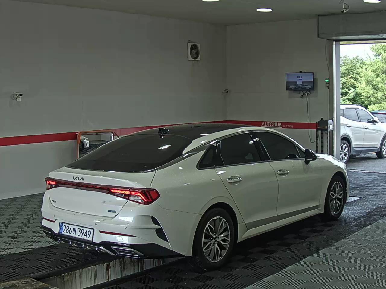 2022 - kia k5